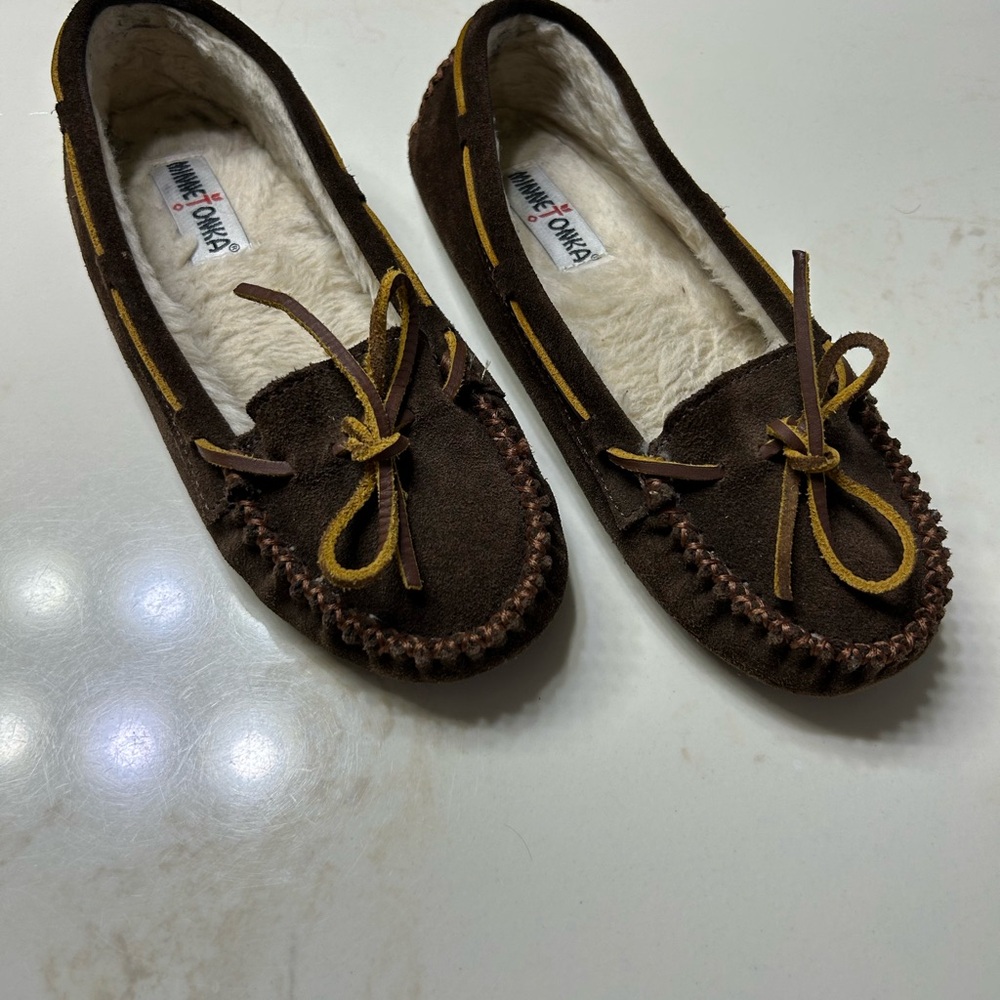 Minnetonka Brown Moccasin Slippers